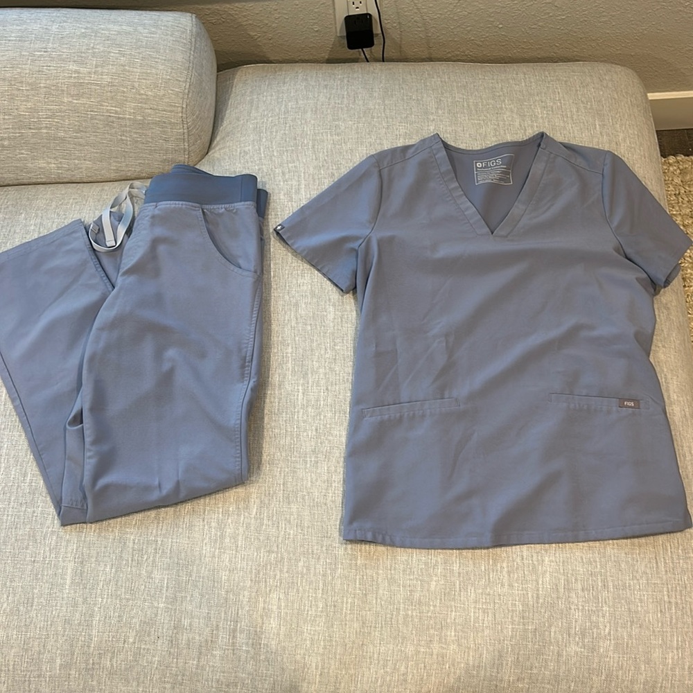 Figs scrub set